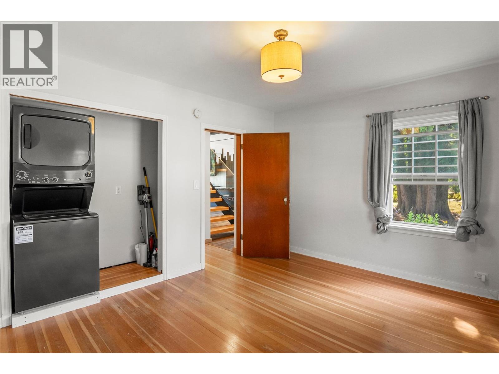 422 Ninth Street E - 29