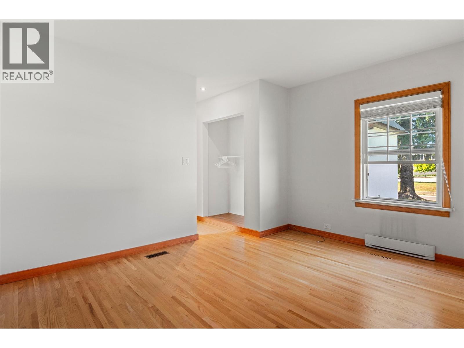 422 Ninth Street E - 36