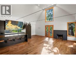 422 Ninth Street E, Revelstoke, BC V0E2S0 Photo 10