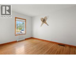 422 Ninth Street E, Revelstoke, BC V0E2S0 Photo 37