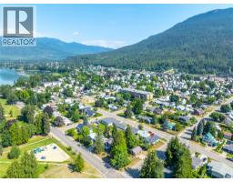 422 Ninth Street E, Revelstoke, BC V0E2S0 Photo 48