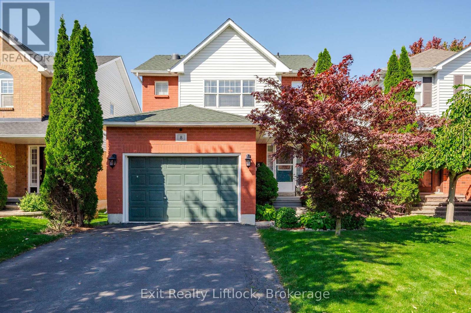 8 WILKINS CRESCENT - 1