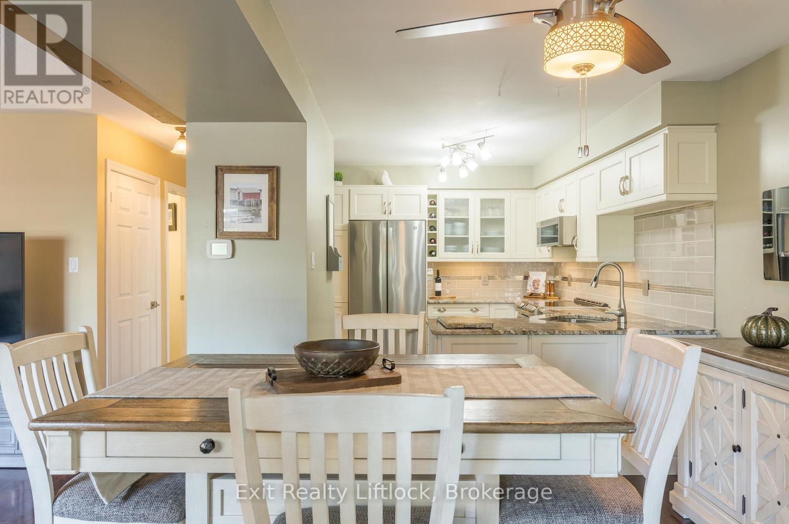 8 WILKINS CRESCENT - 19