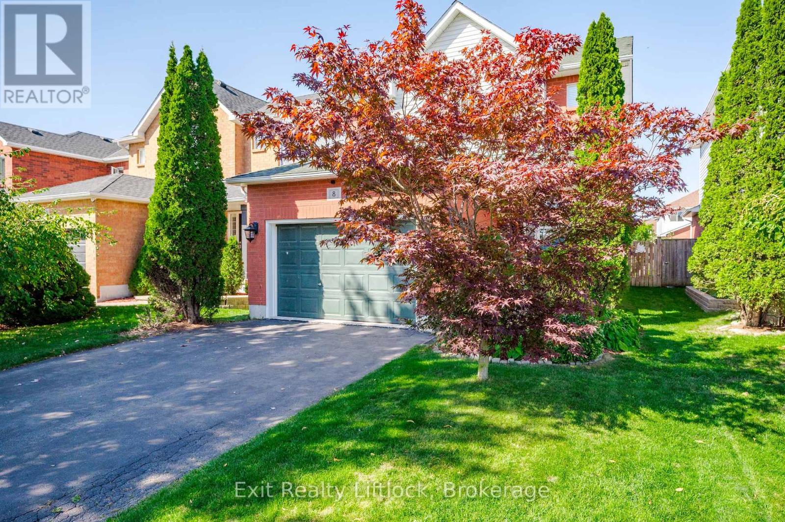 8 WILKINS CRESCENT - 2