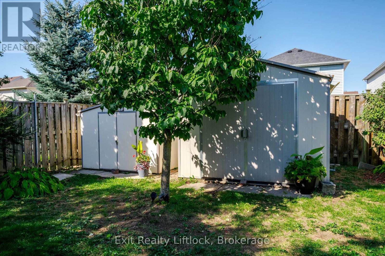 8 WILKINS CRESCENT - 43