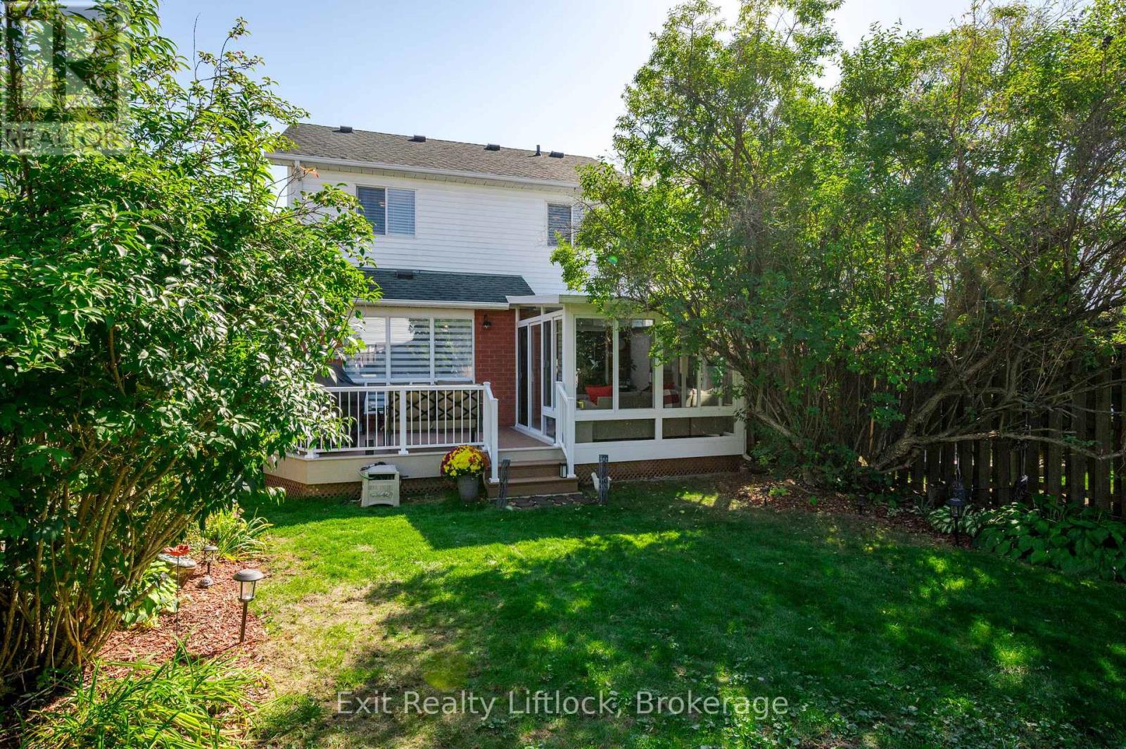 8 WILKINS CRESCENT - 44
