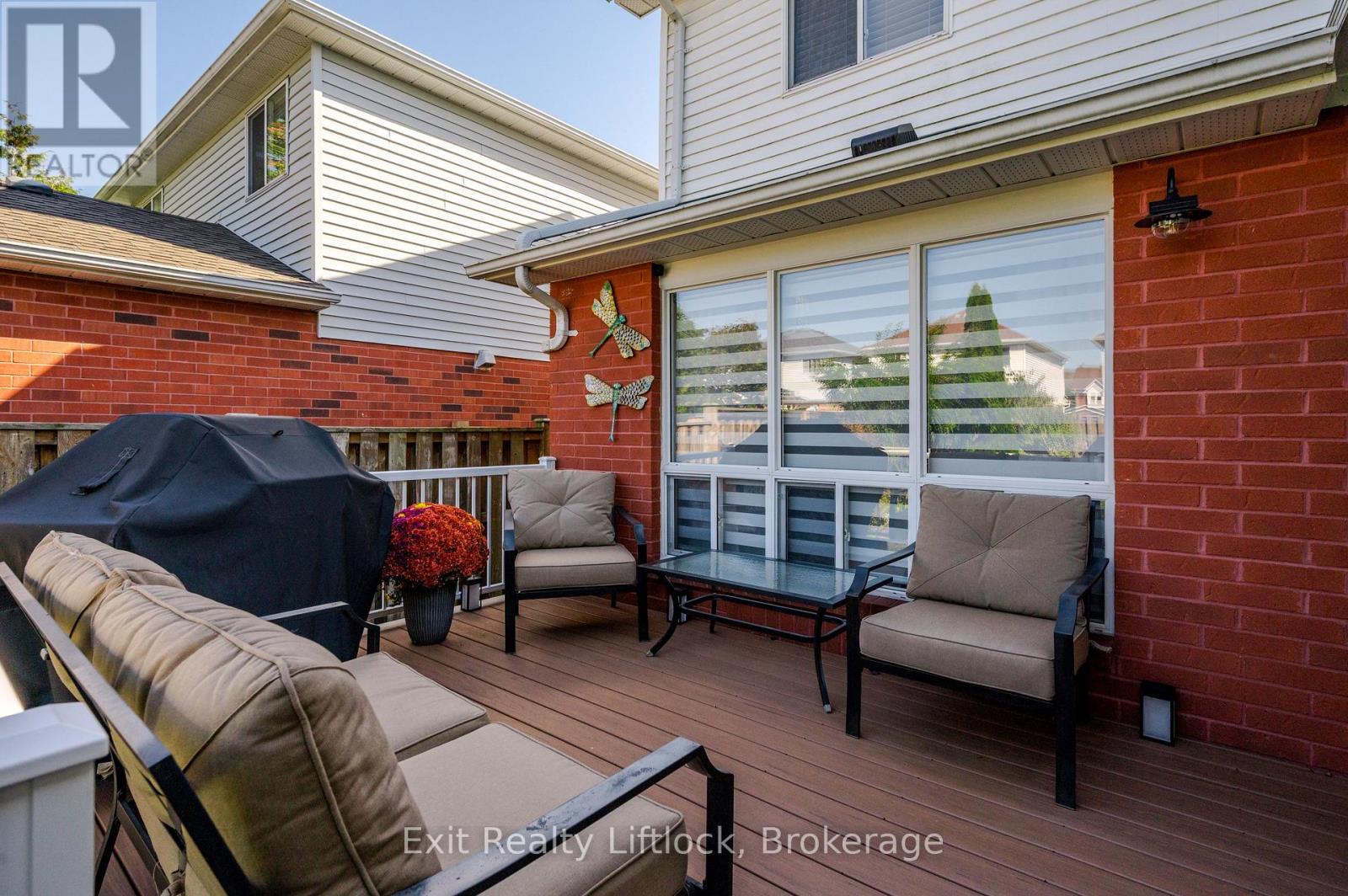 8 WILKINS CRESCENT - 47