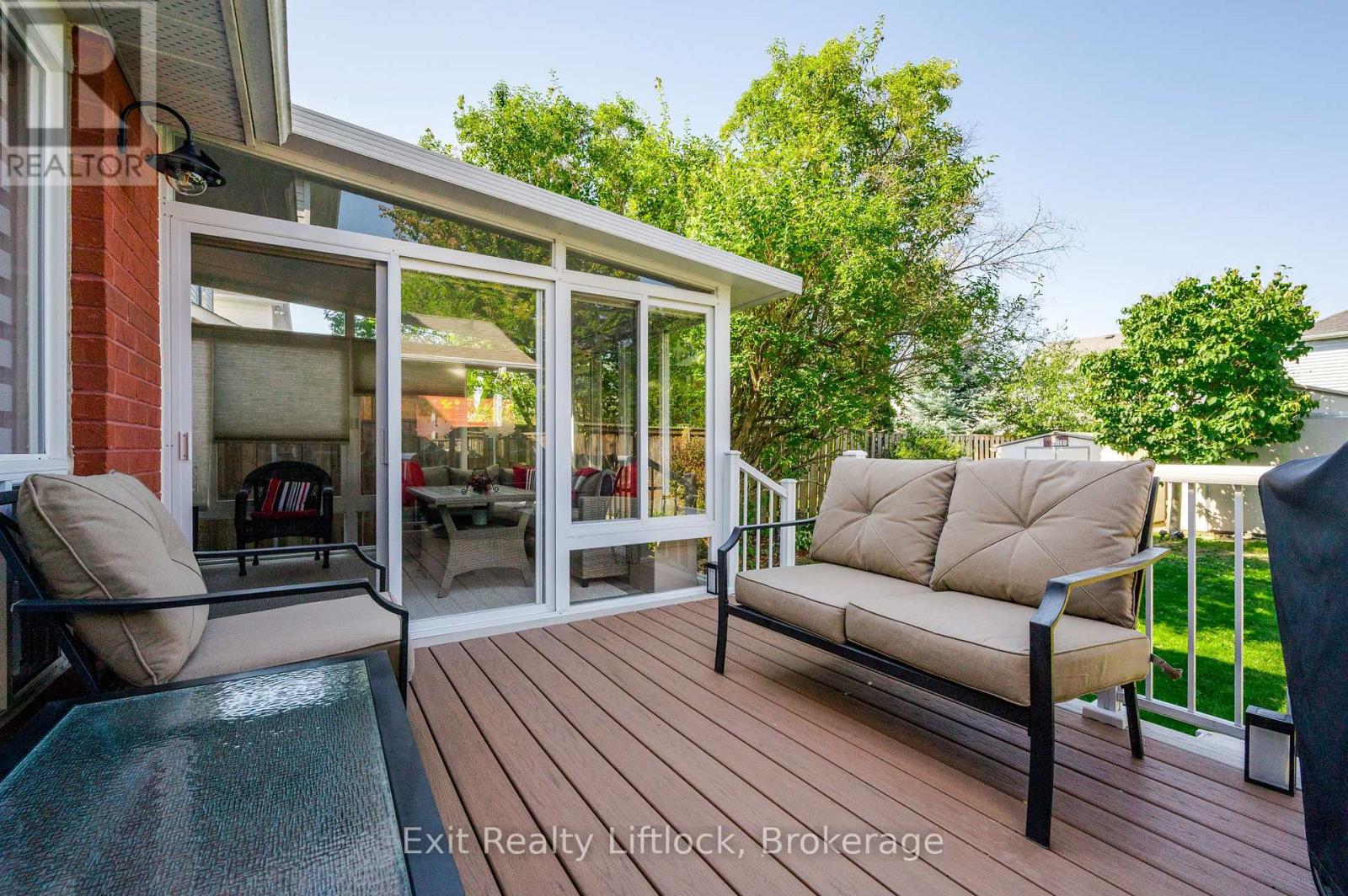8 WILKINS CRESCENT - 50