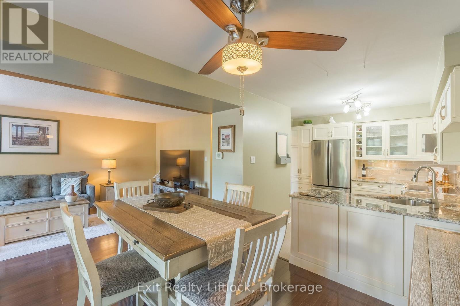 8 WILKINS CRESCENT - 8