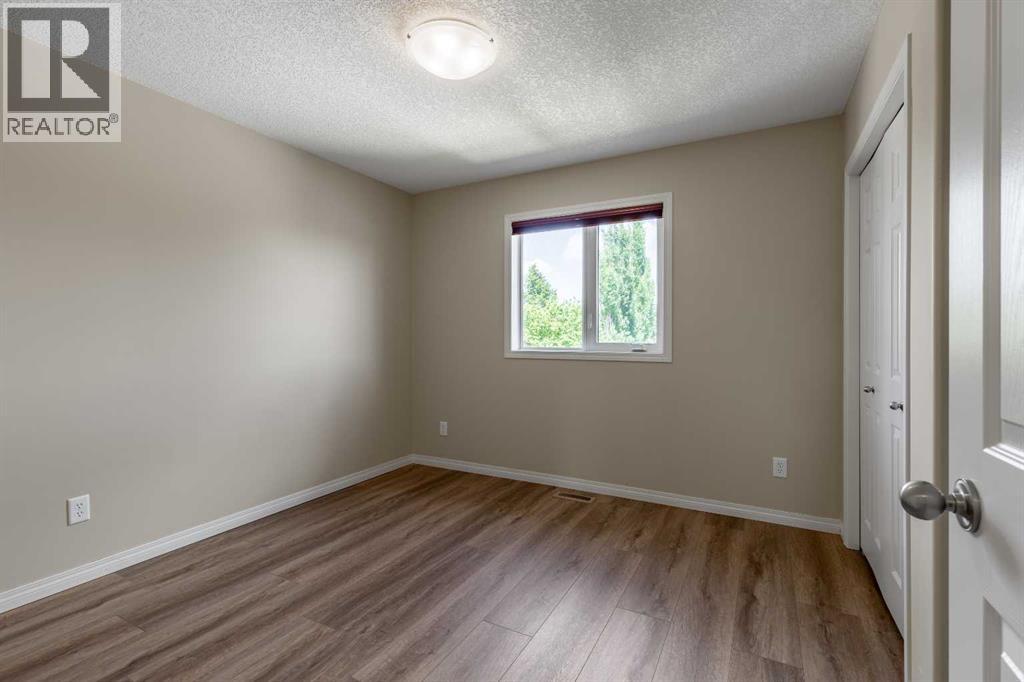 261 Couleesprings Terrace S - 17