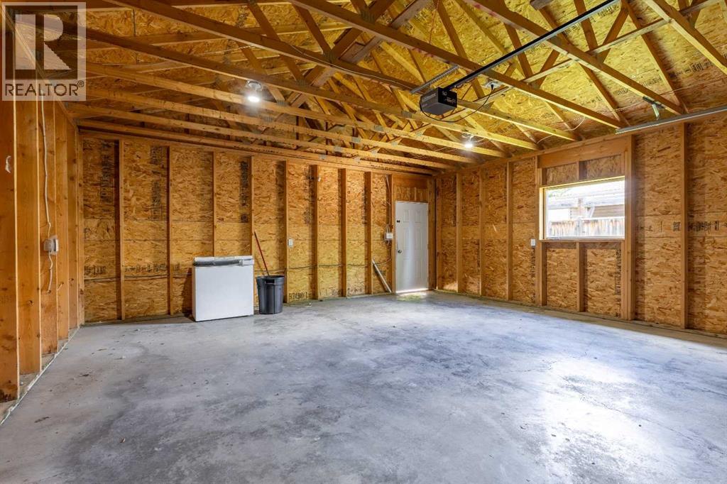 261 Couleesprings Terrace S - 36