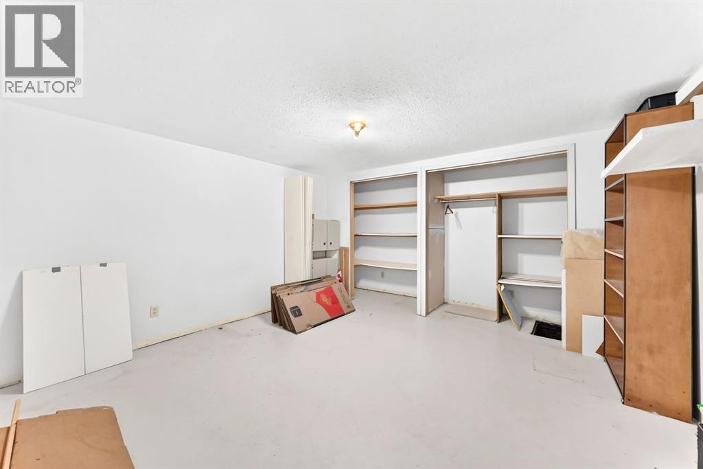 5227 37 Street - 29