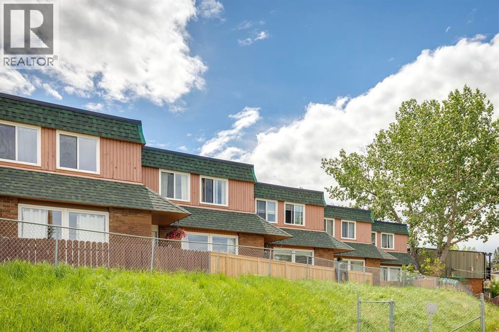 #18 11240 6 Street SW - 33