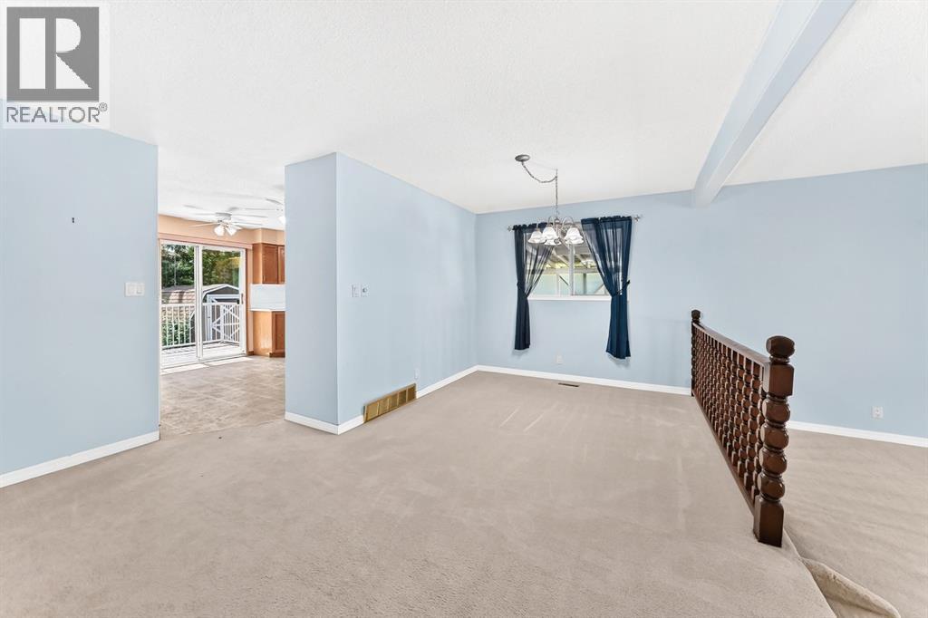 5227 37 Street - 11