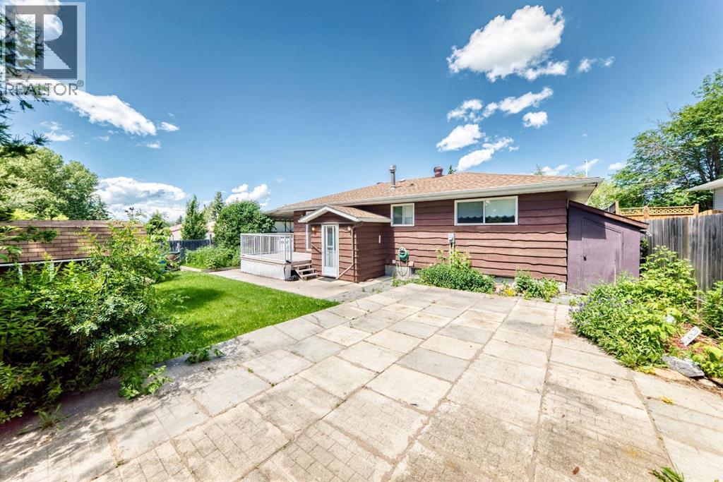 5227 37 Street - 36