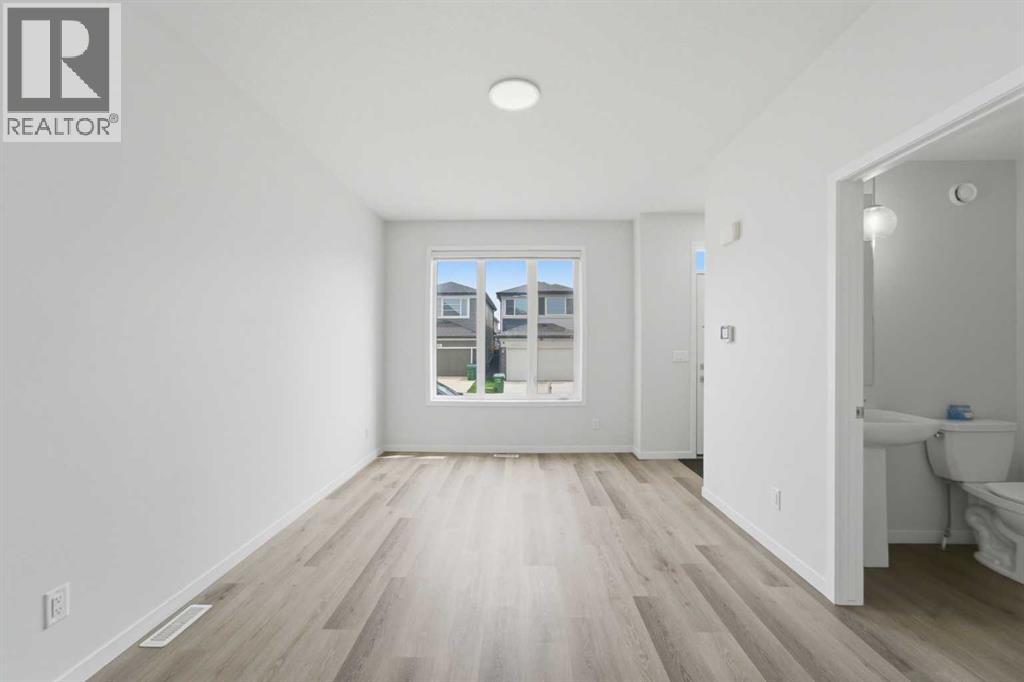 21 Corner Glen Row NE - 8