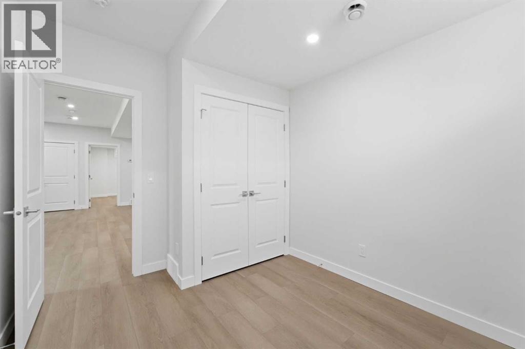 21 Corner Glen Row NE - 39