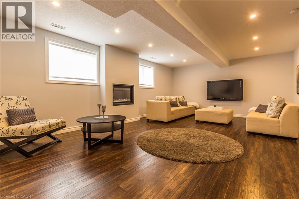 44 LEMON GRASS Street - 28