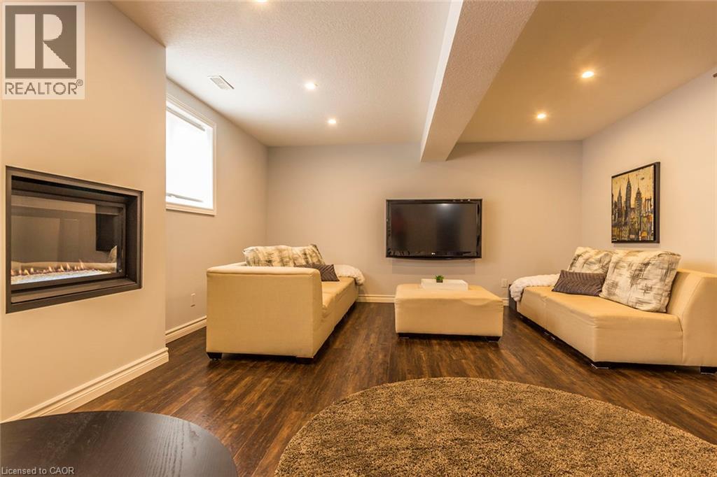 44 LEMON GRASS Street - 29
