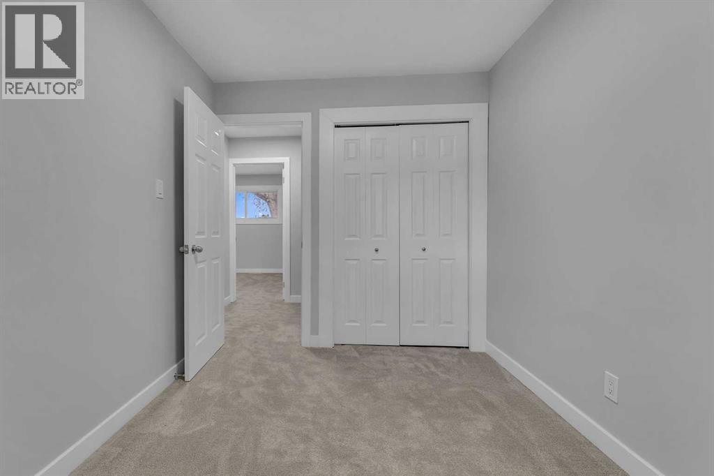 #14 8112 36 Avenue NW - 23