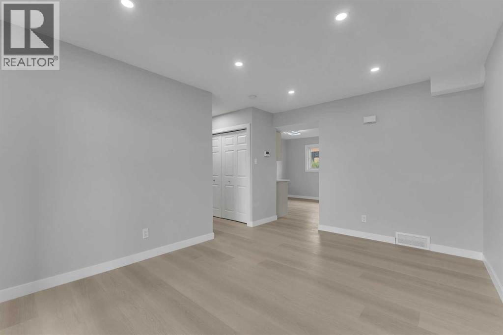 #14 8112 36 Avenue NW - 10
