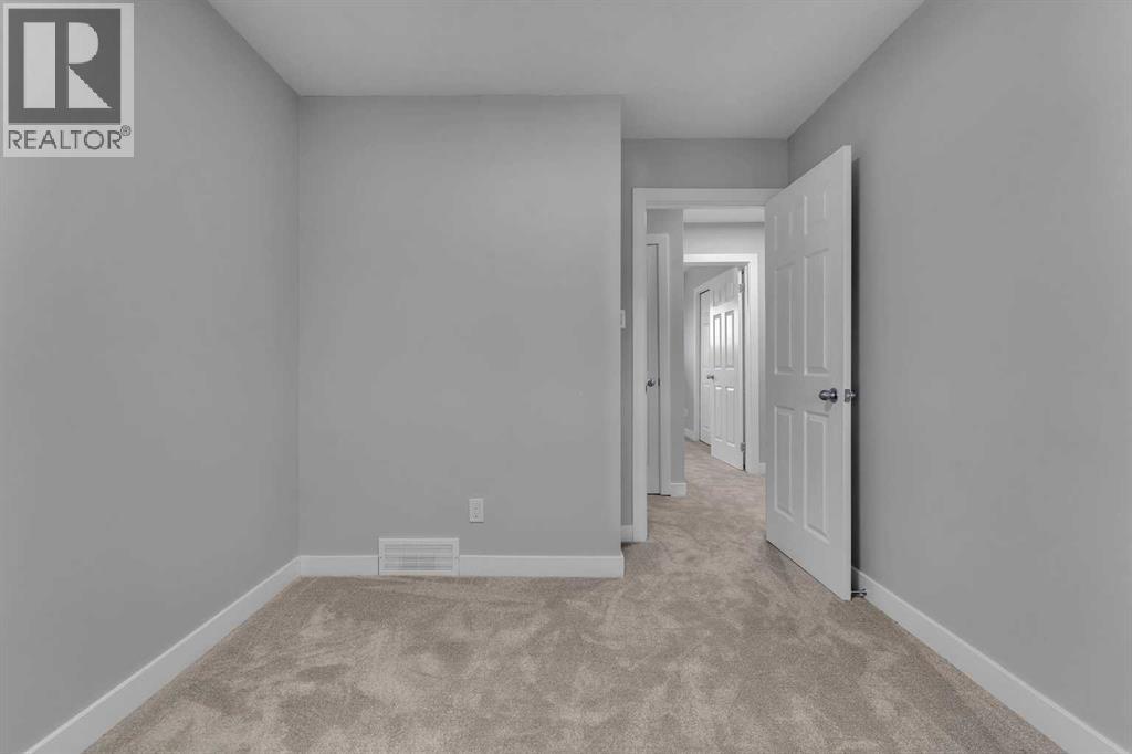 #14 8112 36 Avenue NW - 21