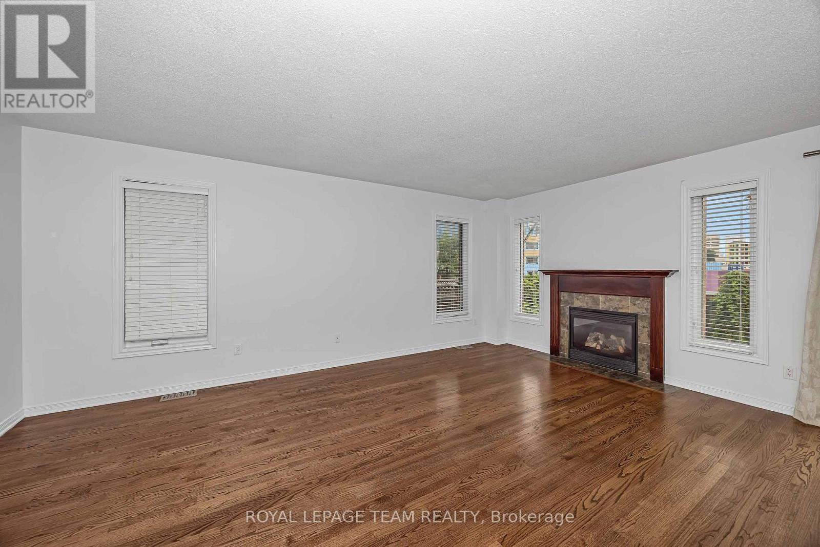 Condos for Rent in Ottawa – 323 FREEDOM PRIVATE, Ottawa – By Peter Sagos - Image 9