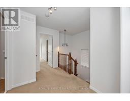 323 Freedom Private, Ottawa, ON K1G6W3 Photo 15
