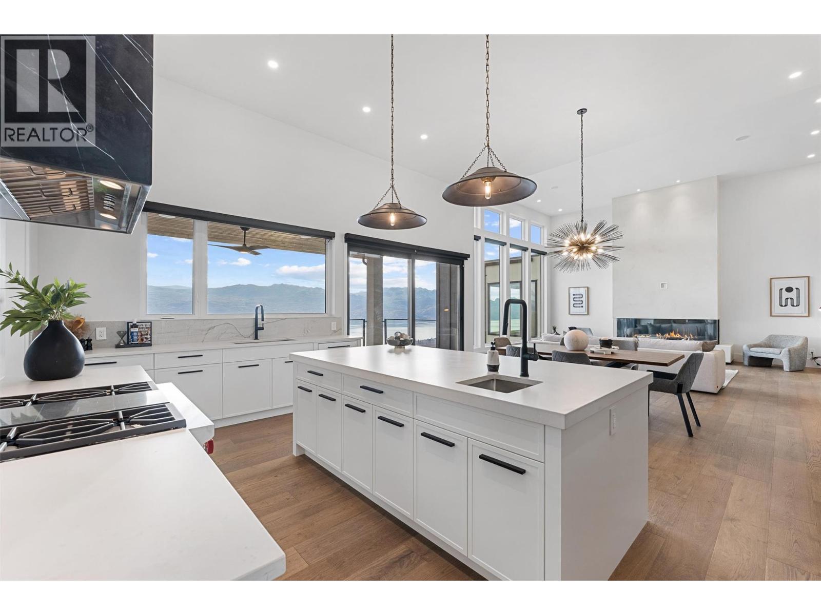 1363 Vineyard Drive, West Kelowna