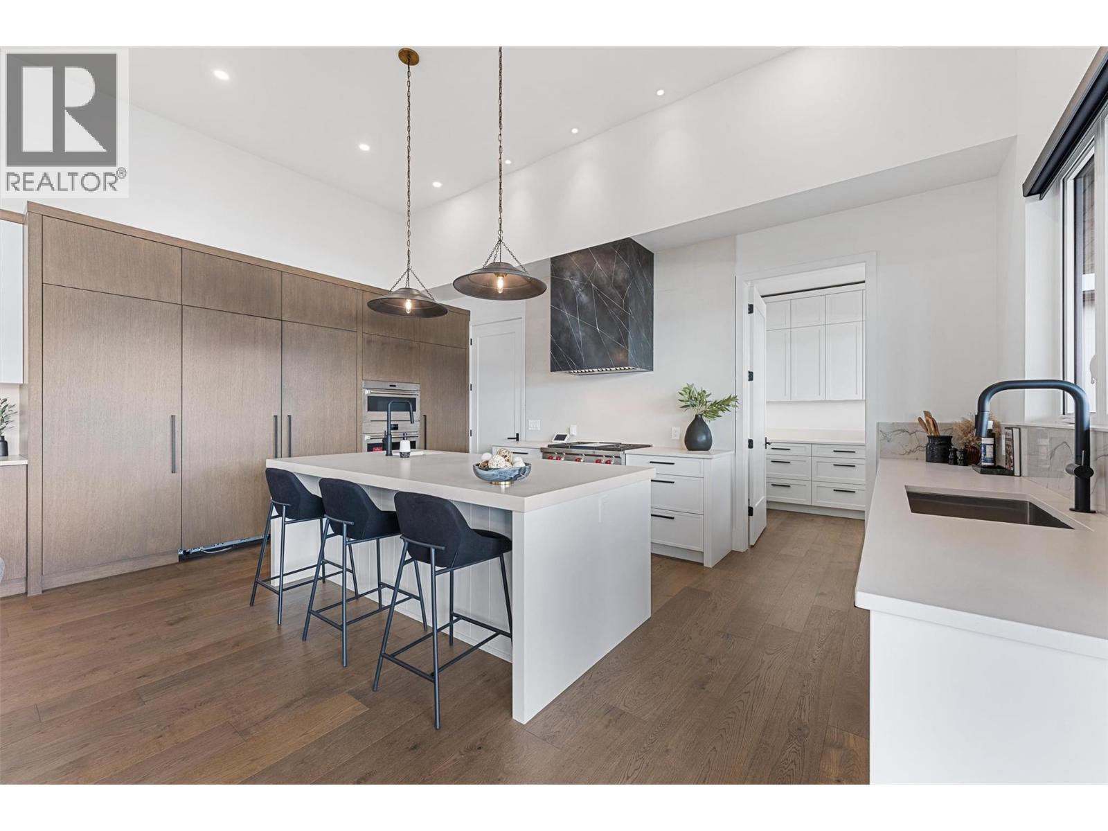 1363 Vineyard Drive, West Kelowna