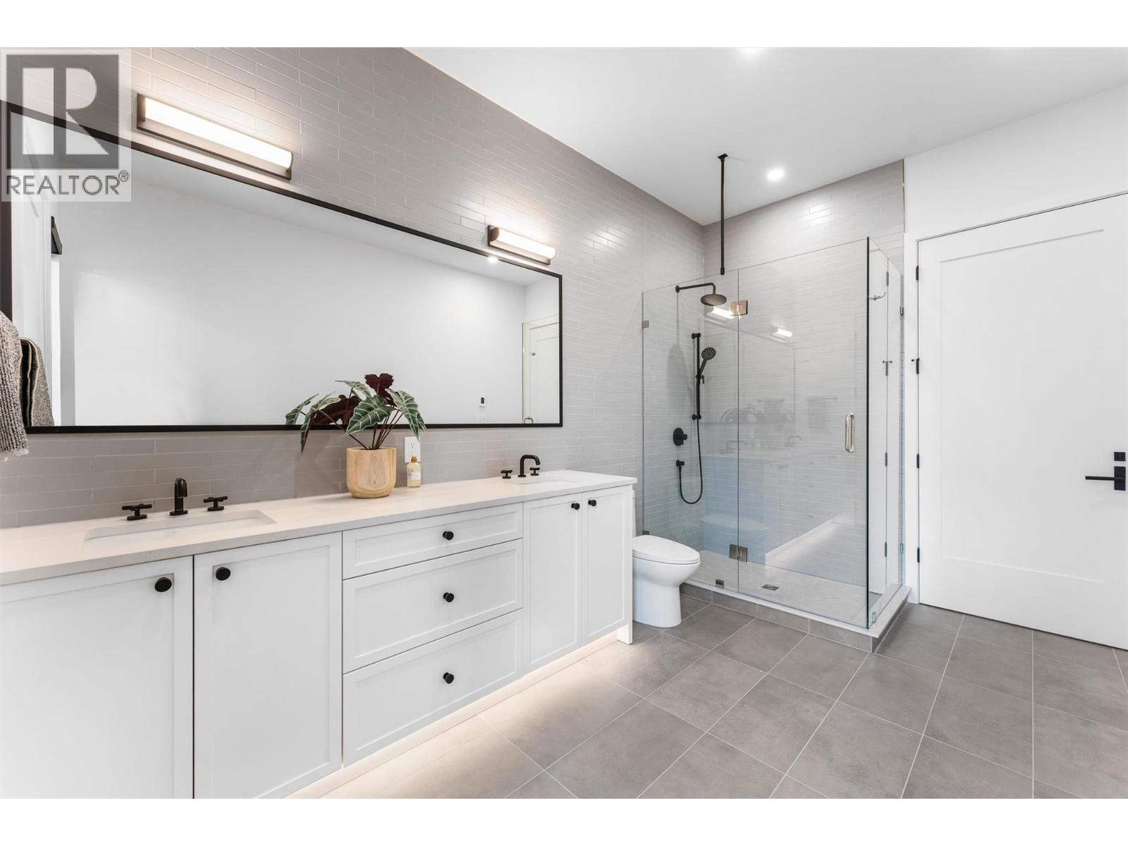 1363 Vineyard Drive, West Kelowna