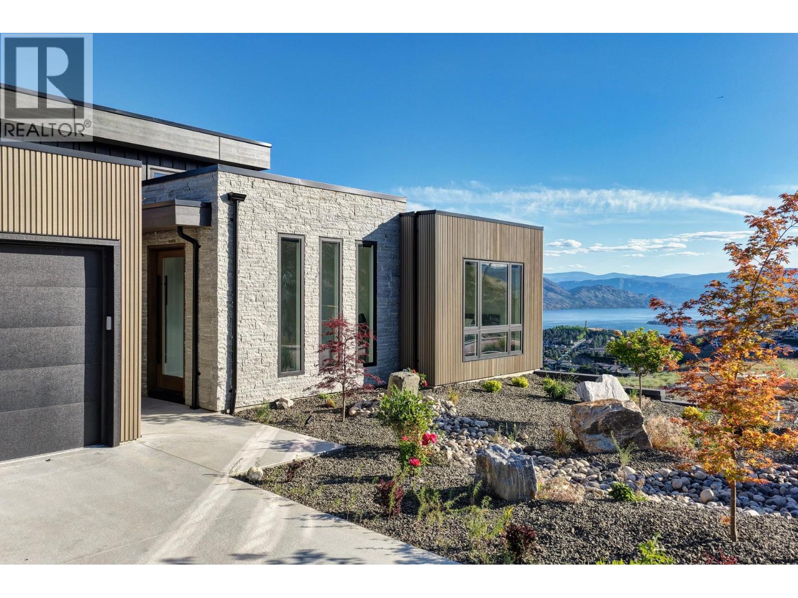 1363 Vineyard Drive, West Kelowna