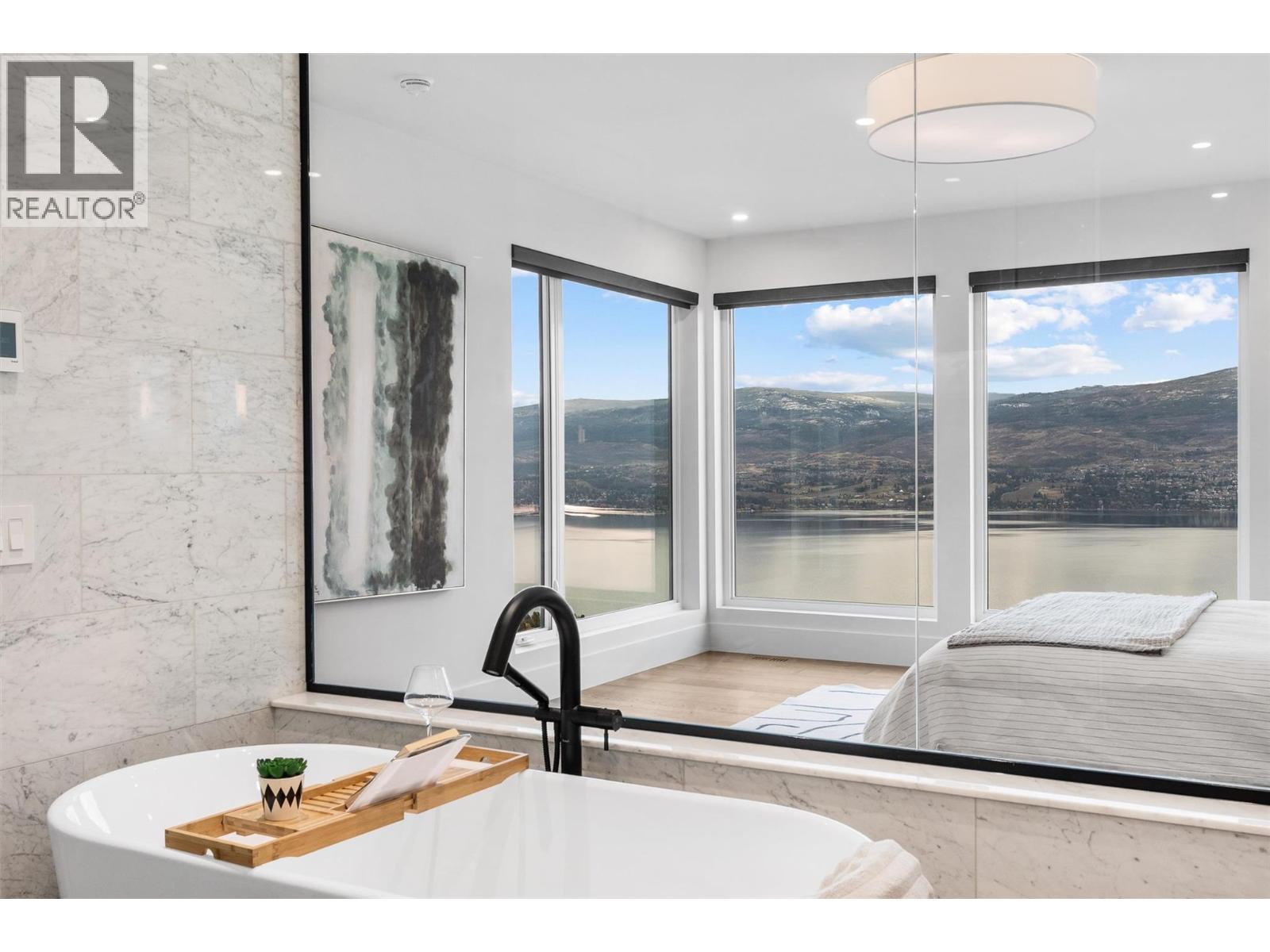 1363 Vineyard Drive, West Kelowna