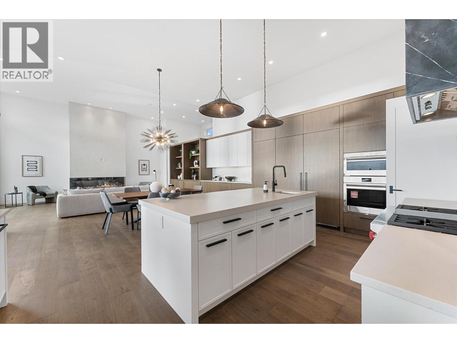 1363 Vineyard Drive, West Kelowna