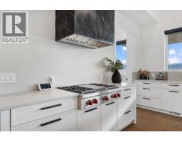 1363 Vineyard Drive, West Kelowna, BC V4T0E9 Photo 30