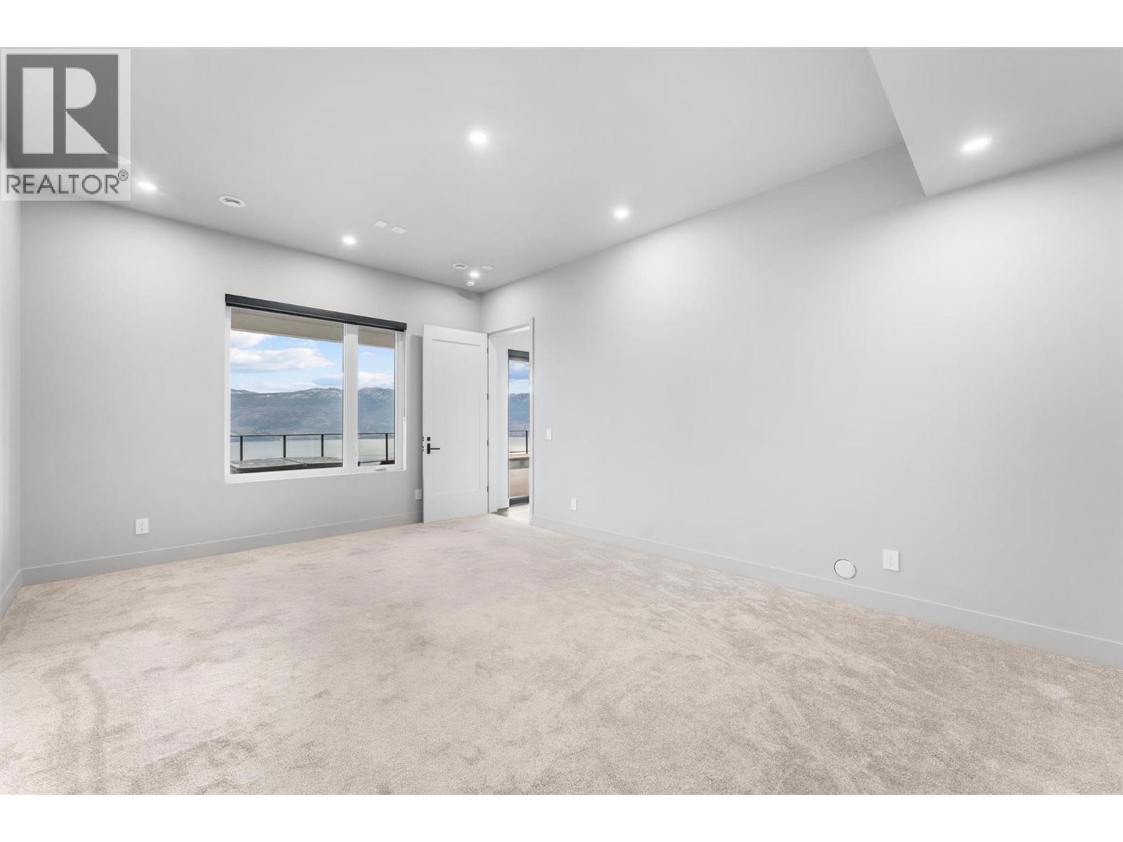 1363 Vineyard Drive, West Kelowna
