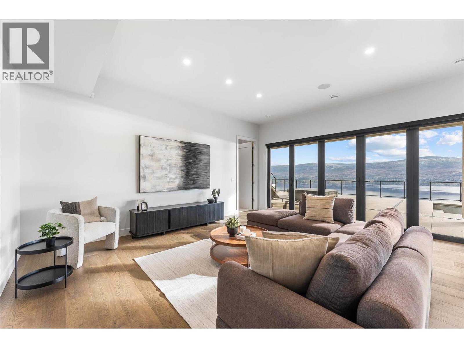 1363 Vineyard Drive, West Kelowna