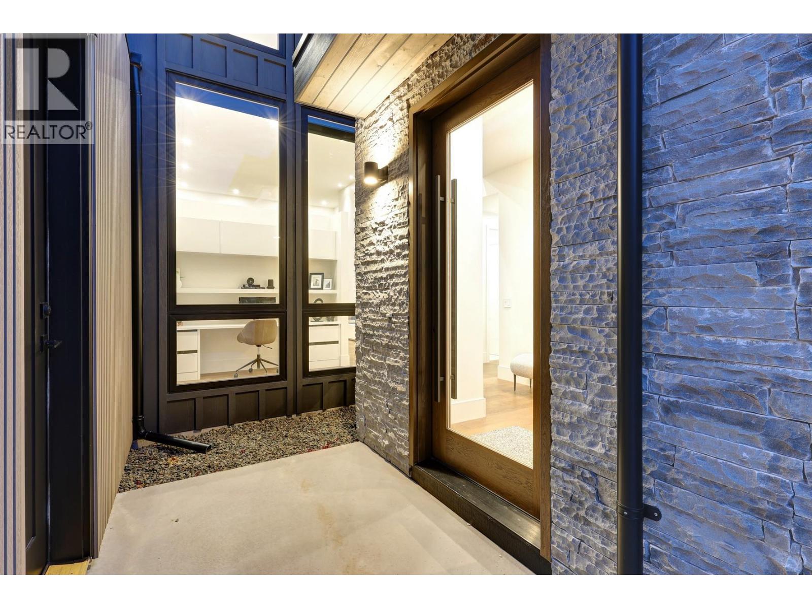 1363 Vineyard Drive, West Kelowna