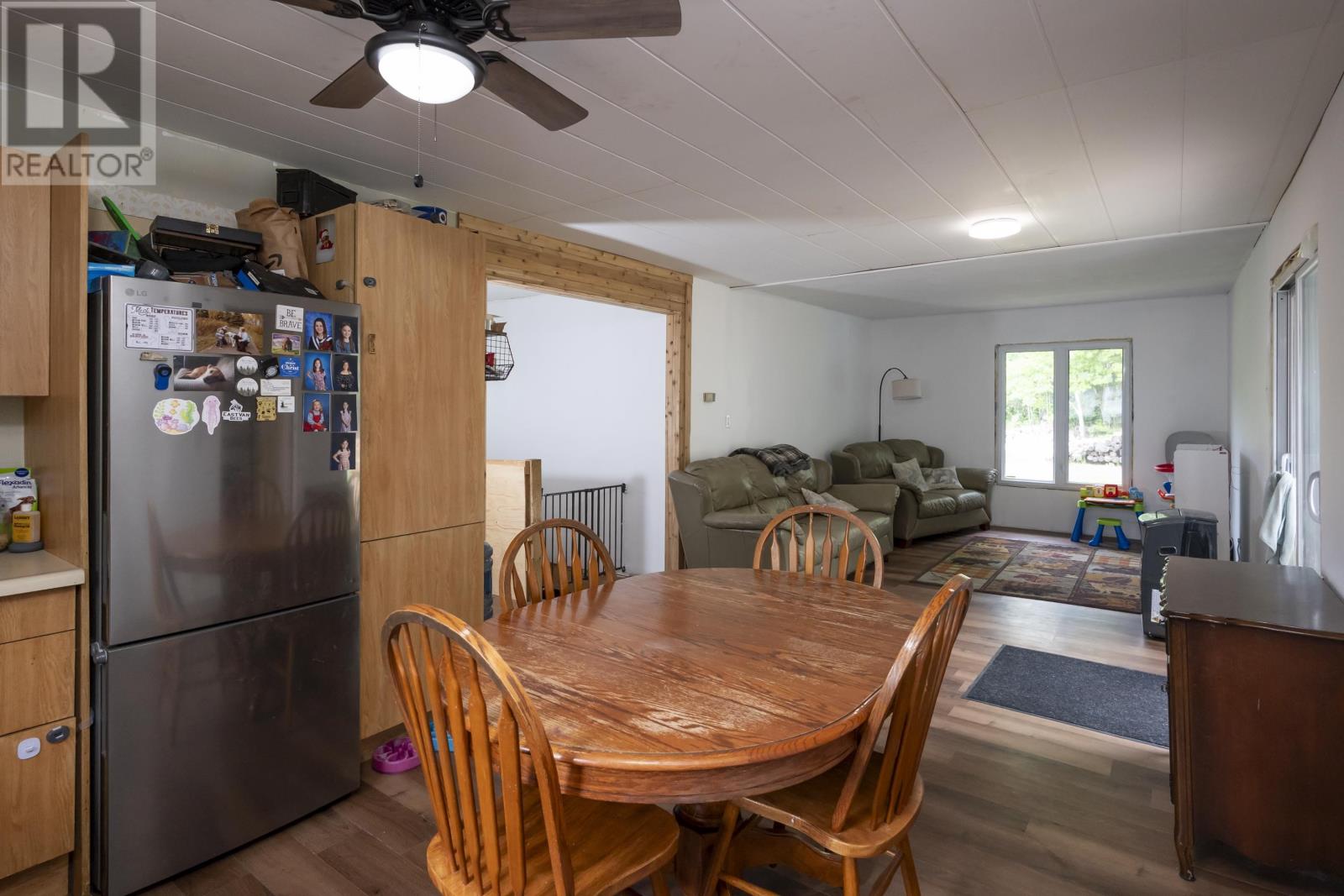 6 Hume Rd W - 11