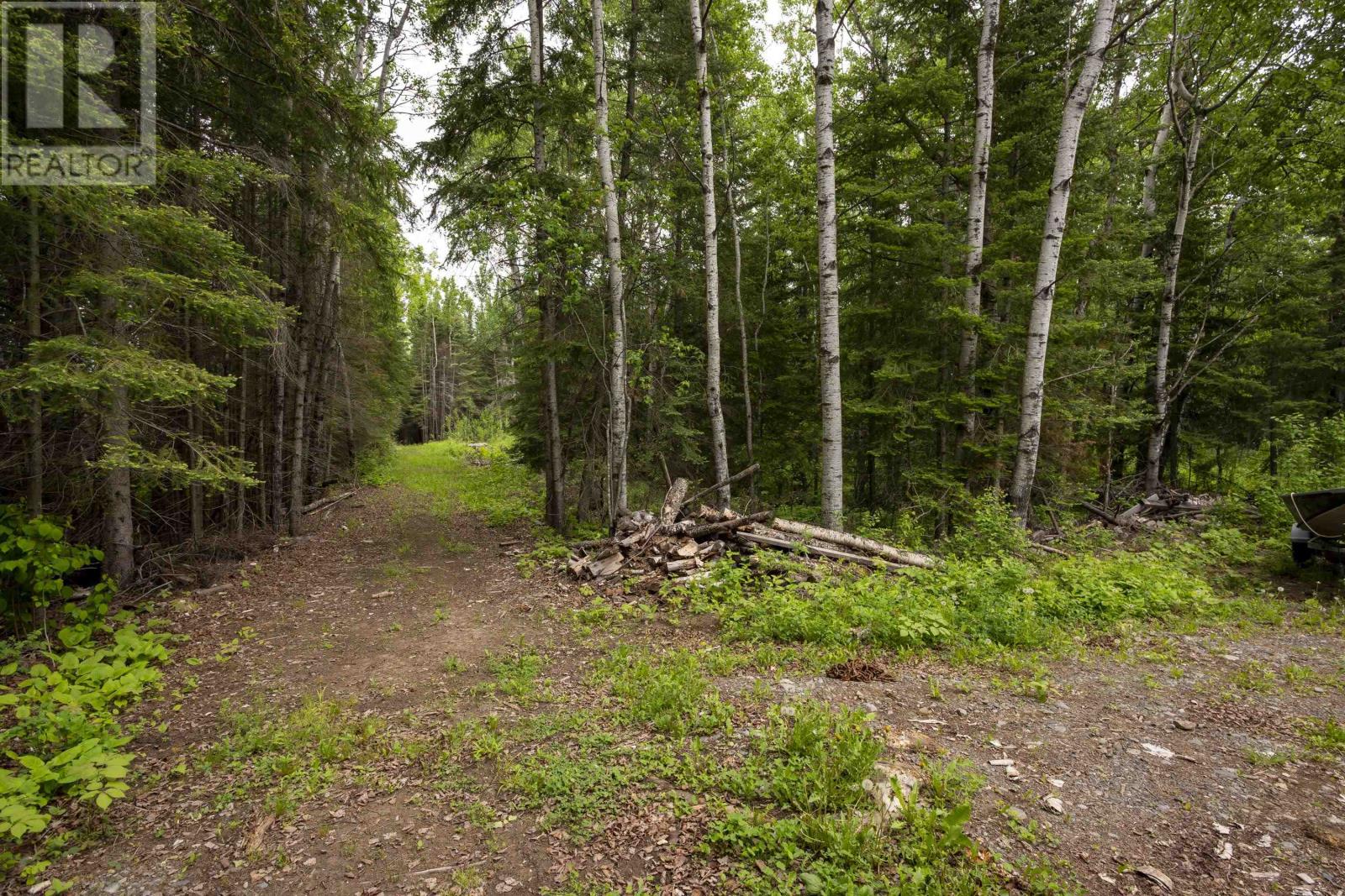 6 Hume Rd W - 22