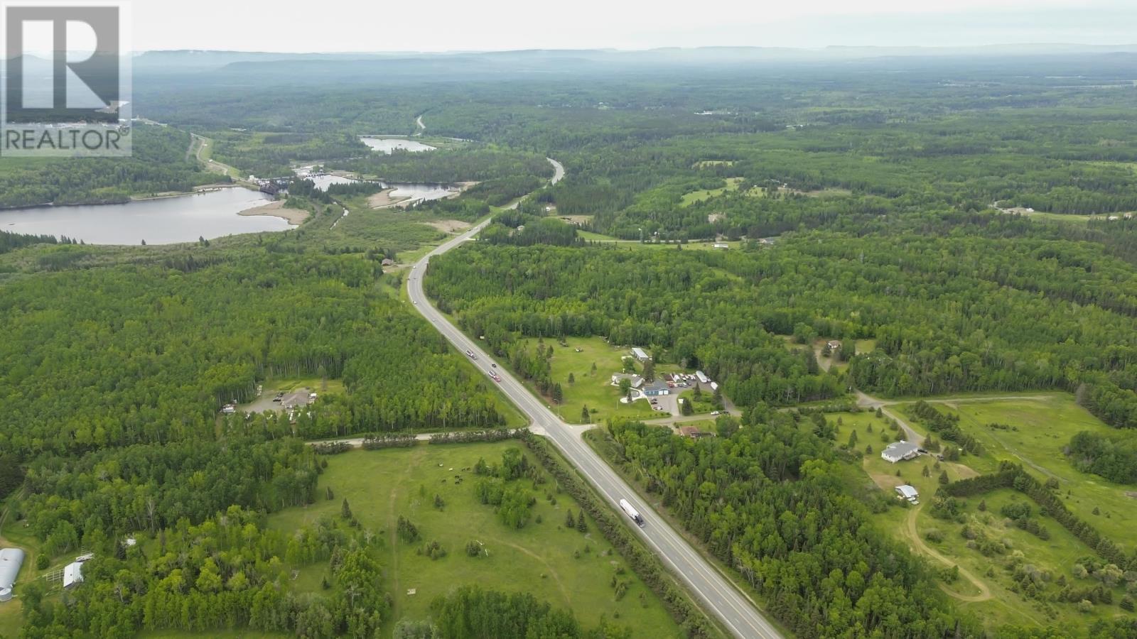6 Hume Rd W - 25