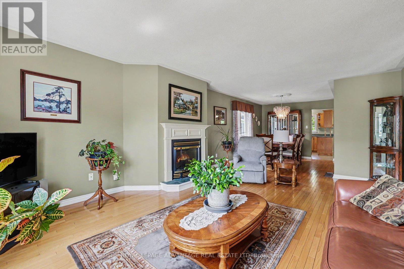 21 HAGGART STREET - 8