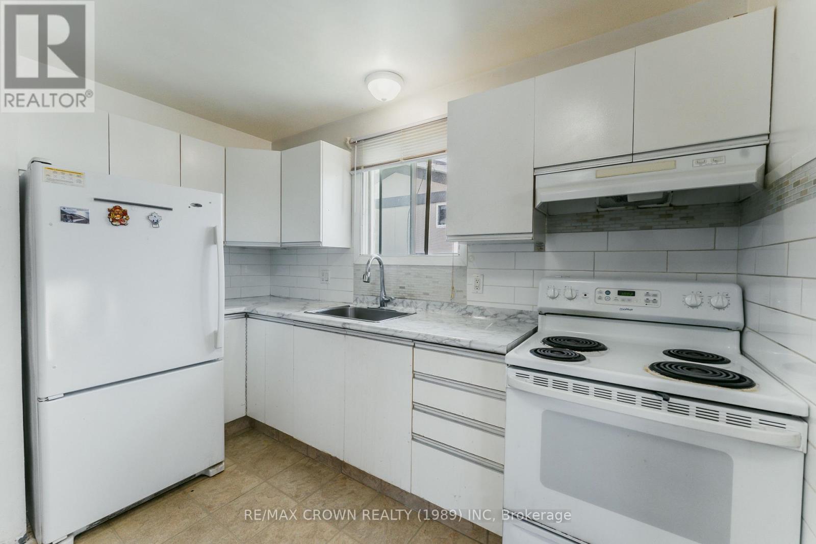 307 MCKENZIE AVENUE - 10