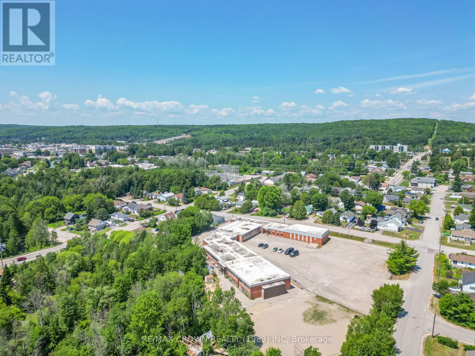 307 MCKENZIE AVENUE - 49