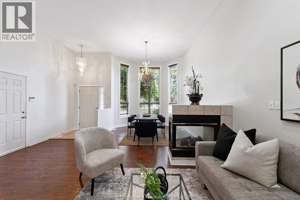 1544 IMPERIAL CRESCENT - 6