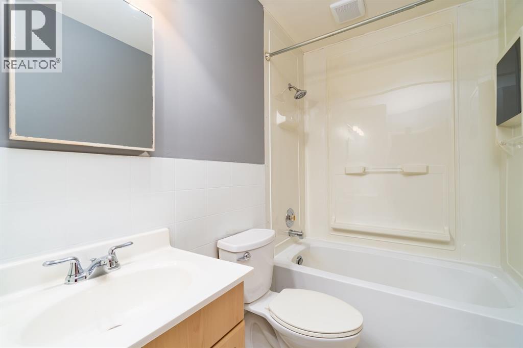 18 TWEEDSMUIR AVENUE - 11