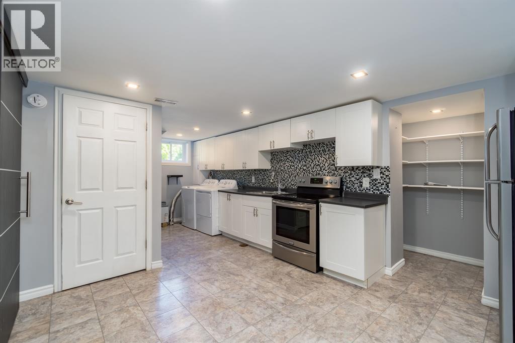 18 TWEEDSMUIR AVENUE - 14