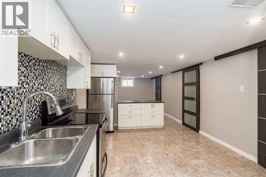 18 TWEEDSMUIR AVENUE - 15