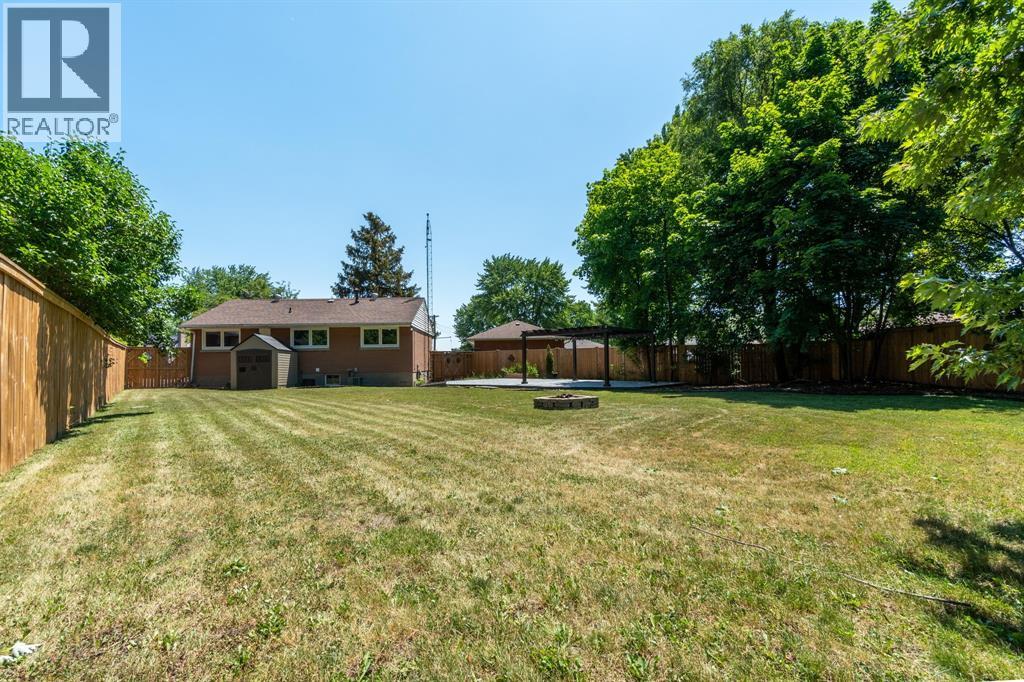 18 TWEEDSMUIR AVENUE - 20