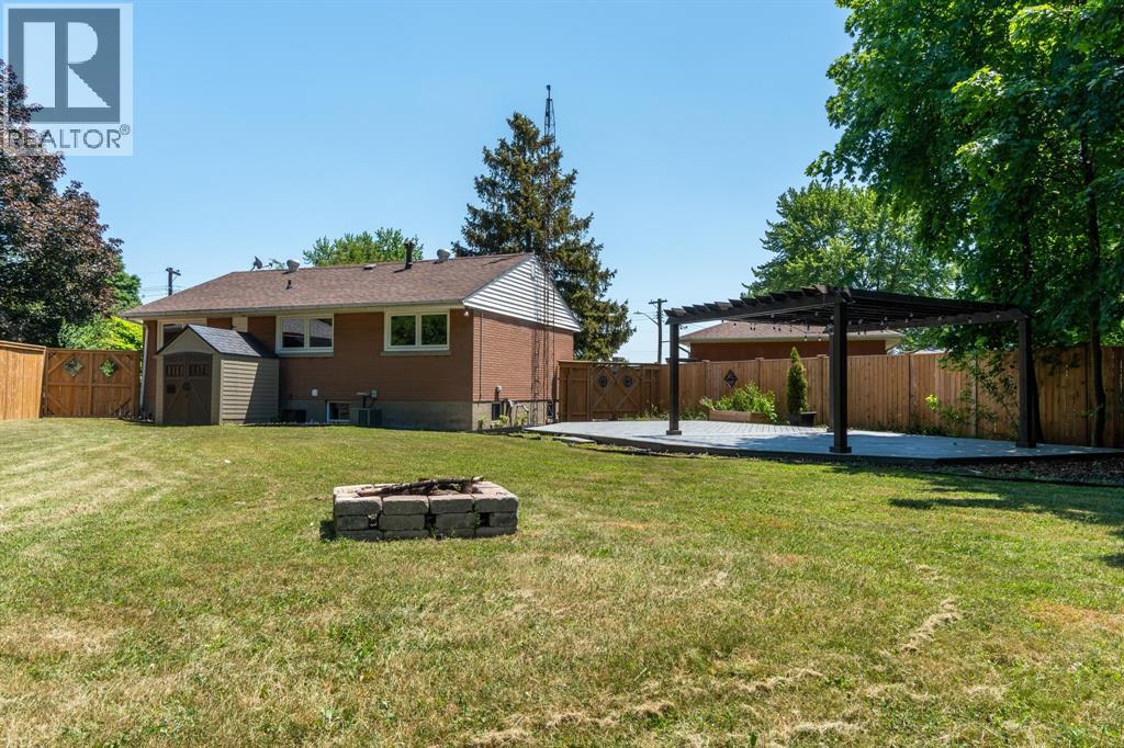 18 TWEEDSMUIR AVENUE - 21